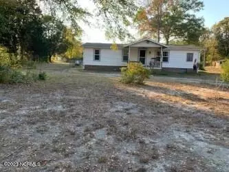 228 Old Bridge Rd, Rocky Point, NC 28457