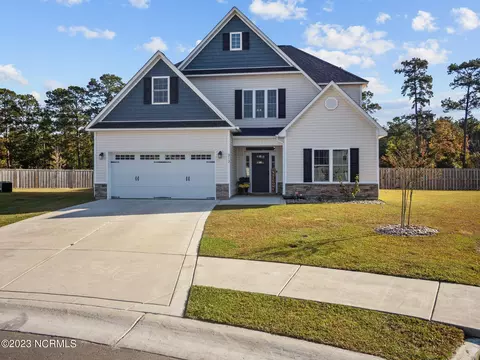 212 Coscoroba Ct, Swansboro, NC 28584