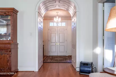 207 W Main St, Mount Olive, NC 28365