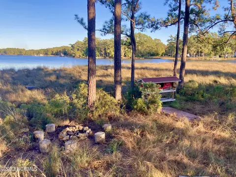 12 Shore Dr E, Oriental, NC 28571 photo 3