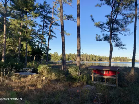 12 Shore Dr E, Oriental, NC 28571 photo 8