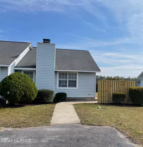 122 Witten Cir # A, Havelock, NC 28532