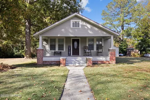 604 College St, Vanceboro, NC 28586