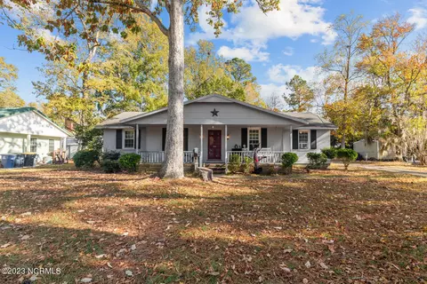 3103 Northwoods Dr, Jacksonville, NC 28540