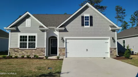 2013 Ella Bengel Dr, New Bern, NC 28562
