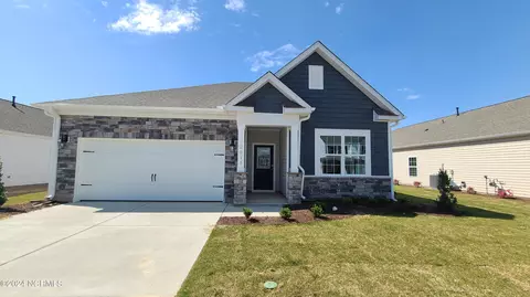 2010 Ella Bengel Dr, New Bern, NC 28562