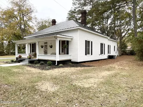 201 N Mill St, Pikeville, NC 27863