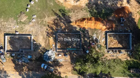 211 Dixie Cir, Clinton, NC 28328 photo 9