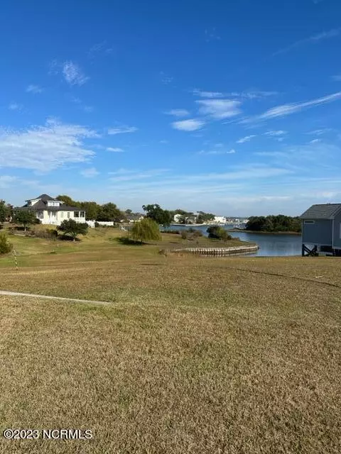 103 Bridgeview Ln, Swansboro, NC 28584