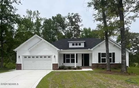 2501 Wild Turkey Rd, New Bern, NC 28562