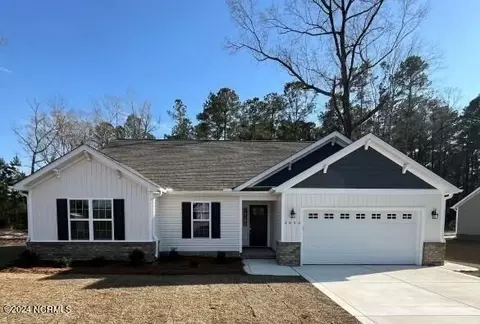 2502 Wild Turkey Rd, New Bern, NC 28562