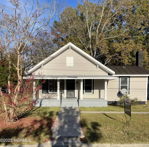 210 Manhattan Ave, Greenville, NC 27834