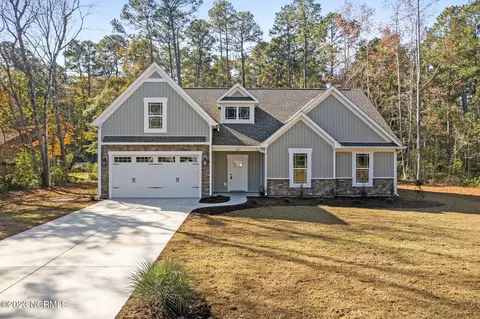 501 Boundaryline Dr NW, Calabash, NC 28467