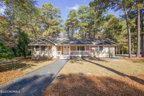 820 Quail Ct, Vass, NC 28394