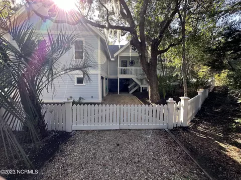 45 Nightshade Ct, Bald Head Island, NC 28461