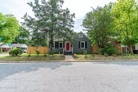 401 Nash St, Greenville, NC 27834