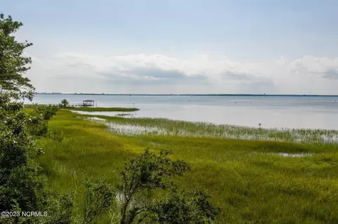 234 Mary Gray Farm Rd, Beaufort, NC 28516
