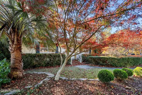 4722 Long Leaf Hills Dr, Wilmington, NC 28409