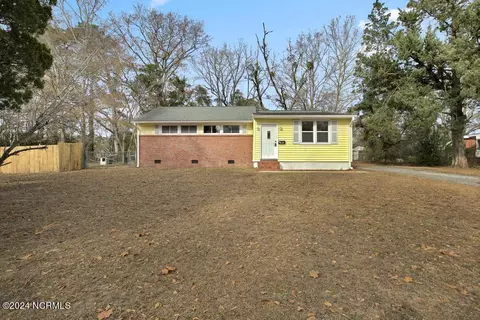 1001 Elm St, Jacksonville, NC 28540