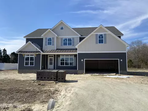 290 Shortleaf Dr, Grimesland, NC 27837