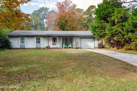 220 Poplar Rd, Havelock, NC 28532