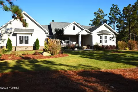 200 Lucas Rd, West End, NC 27376