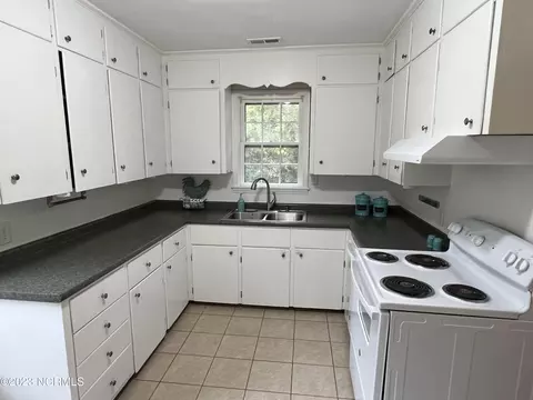 1007 E Main St, Aberdeen, NC 28315 photo 12