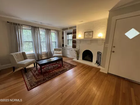 1007 E Main St, Aberdeen, NC 28315 photo 3