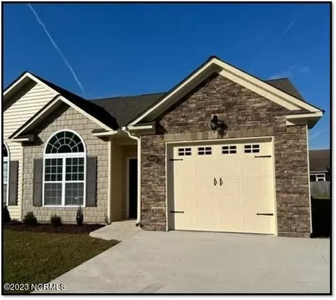 3221 Gordon Dr #B, Greenville, NC 27834