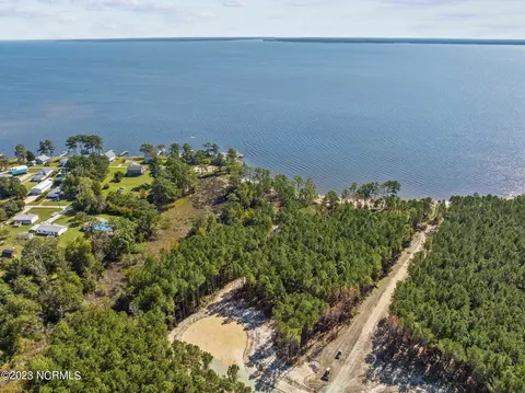18 Sandy Bay Dr E, Oriental, NC 28571 photo 11