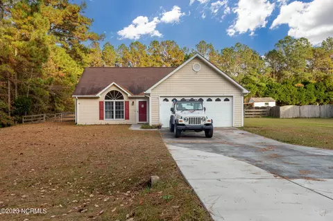 114 Sea Bisquit Dr, Havelock, NC 28532
