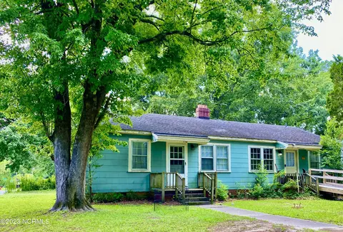 2410 E Third St #A&B, Greenville, NC 27858