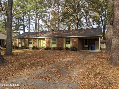 4002 Lady Marian Rd N, Wilson, NC 27896