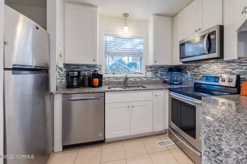 700 W First St #D12, Kill Devil Hills, NC 27948 photo 12