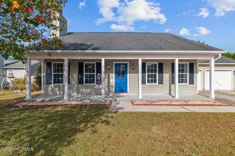 163 Horse Shoe Bnd, Jacksonville, NC 28546