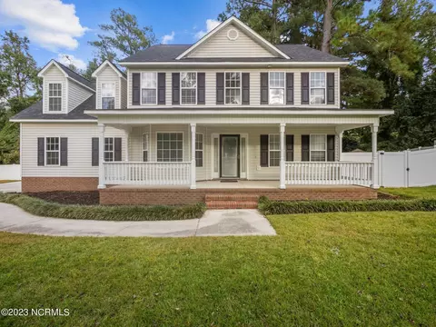 620 Clover Dr, Jacksonville, NC 28546