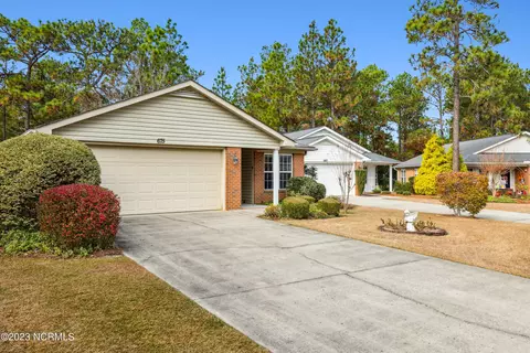 675 Pinehurst Trace Dr, Pinehurst, NC 28374 photo 2