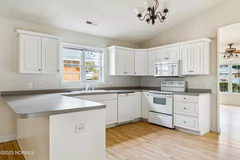 675 Pinehurst Trace Dr, Pinehurst, NC 28374 photo 10
