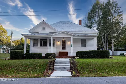 6127 Pine St, Bailey, NC 27807