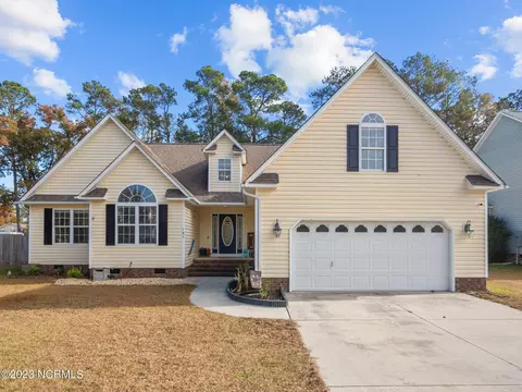 105 England Ln, Richlands, NC 28574