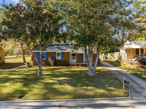 2712 Shawnee Pl, Greenville, NC 27834