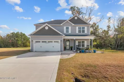 102 Village Creek Dr, Maysville, NC 28555