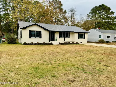 203 Sunset Dr, Williamston, NC 27892 photo 2
