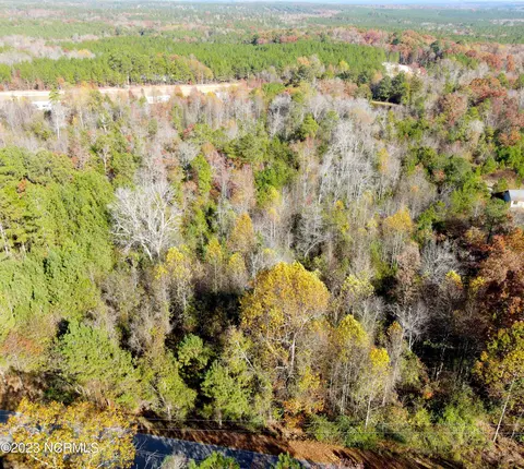 9 Sneed Rd, Eagle Springs, NC 27242