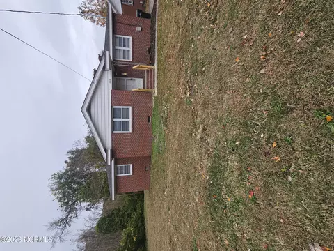 408 Massachusetts Ave, Elizabeth City, NC 27909