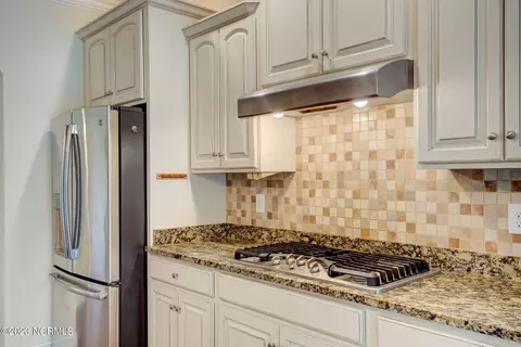 74 Aster Pl, Hampstead, NC 28443 photo 9