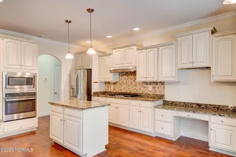 74 Aster Pl, Hampstead, NC 28443 photo 12
