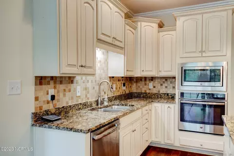74 Aster Pl, Hampstead, NC 28443 photo 8