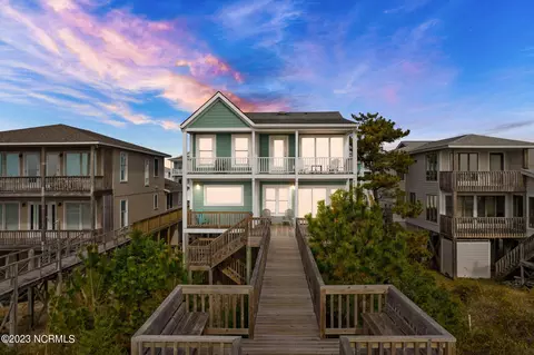 1183 Ocean Blvd W, Holden Beach, NC 28462