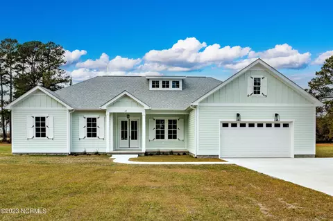 62 S Brightleaf Dr, Minnesott Beach, NC 28510